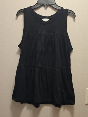Time and Tru Black Sleeveless Tiered Tunic